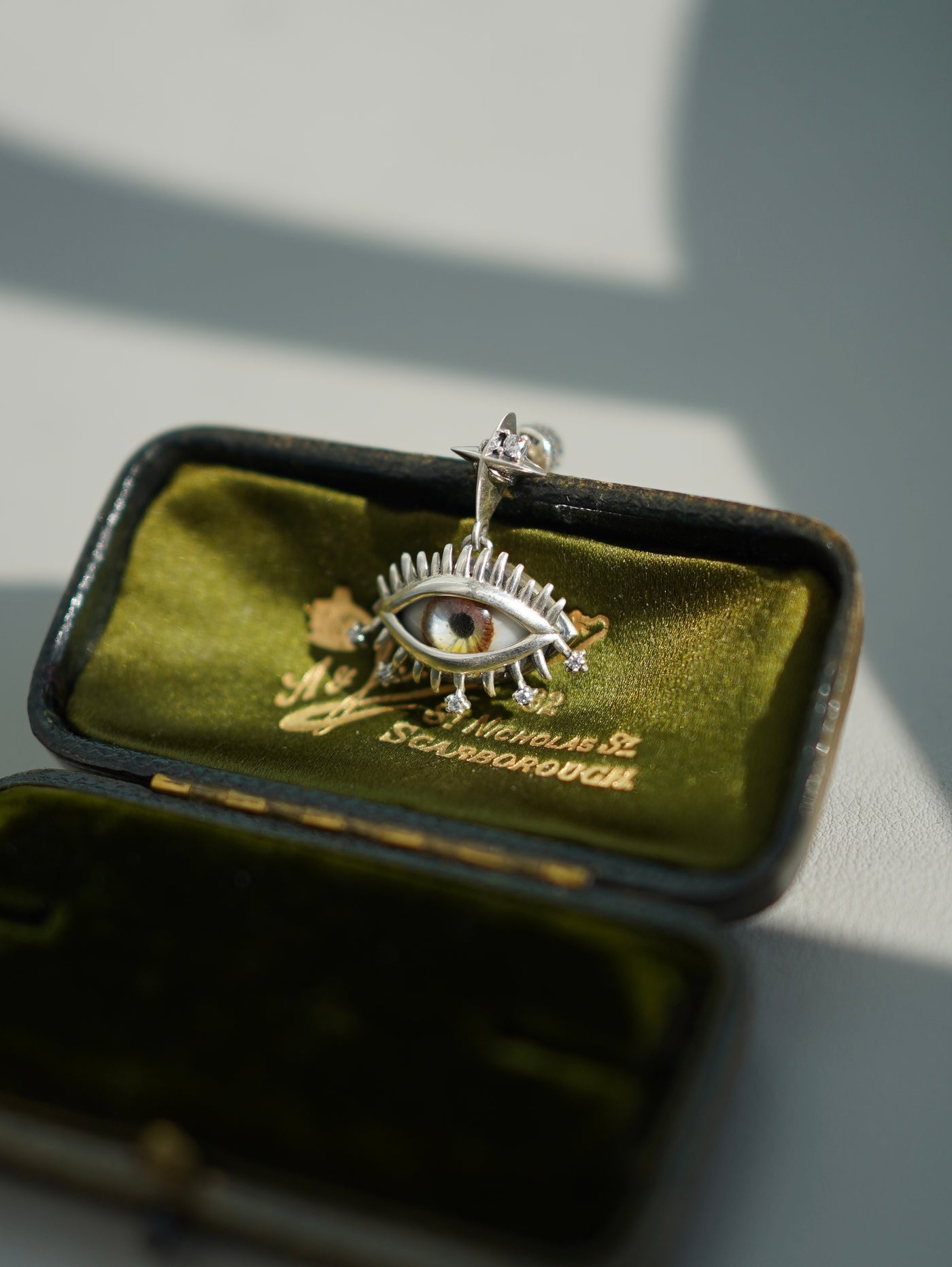 SHUI Eye Earring