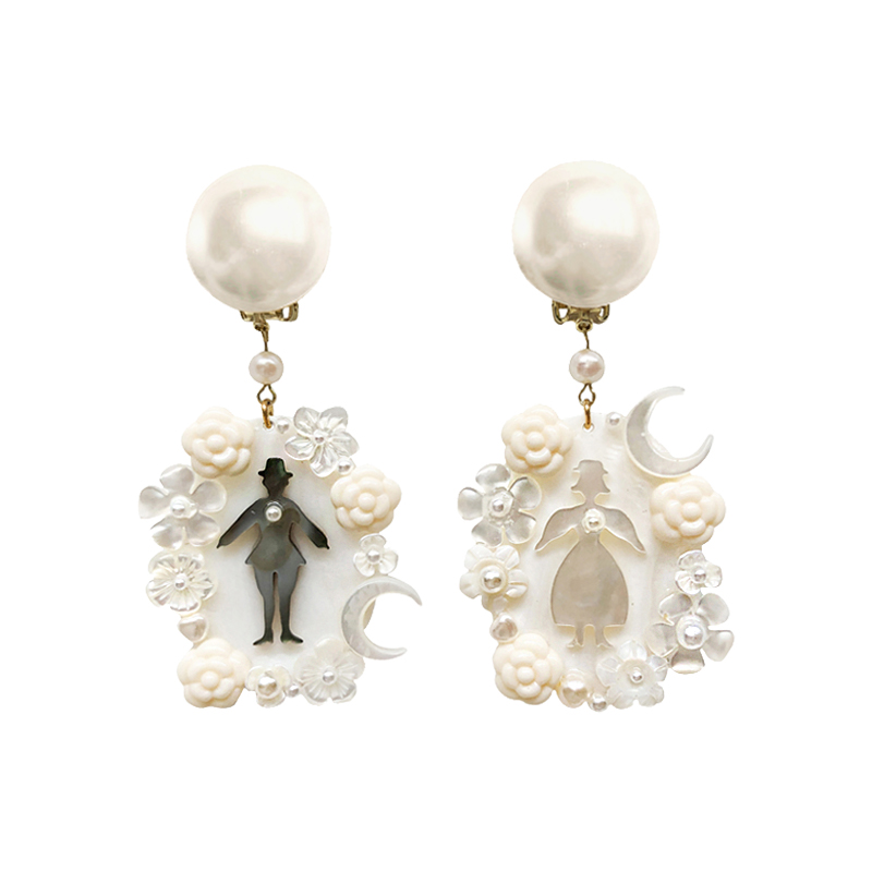 Unlogical Poem Natural Shell Freshwater Pearl Ear-clip