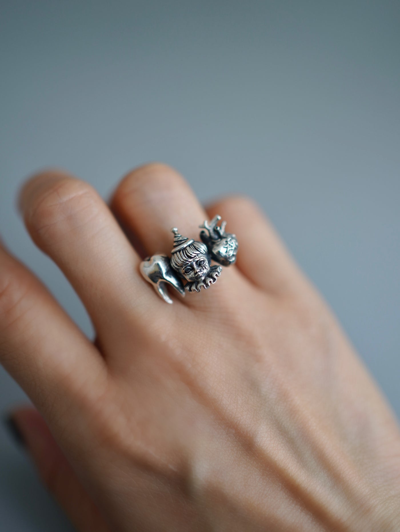 SHUI Joker Heart Tooth Ring