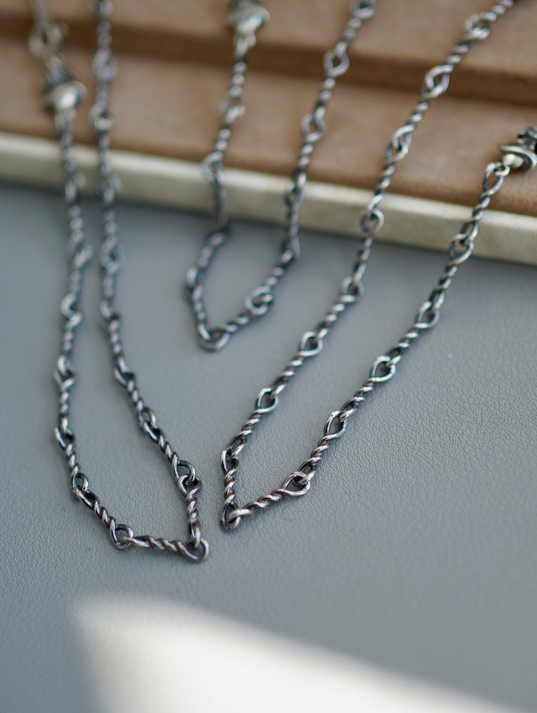 SHUI Twisted Planet Naked Chain – LittleThing